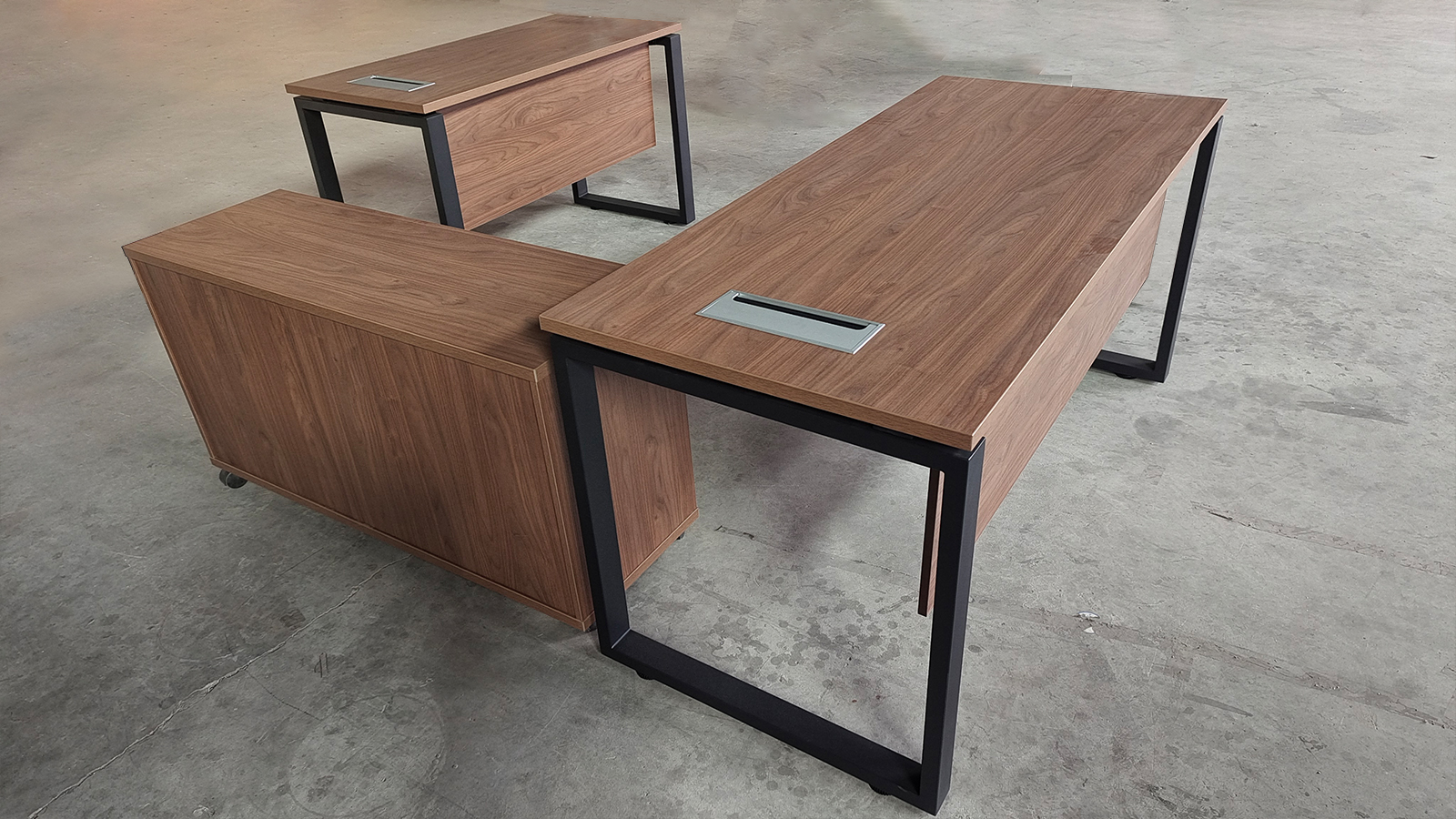 The Process of Making An Office Desk From Xusheng Office